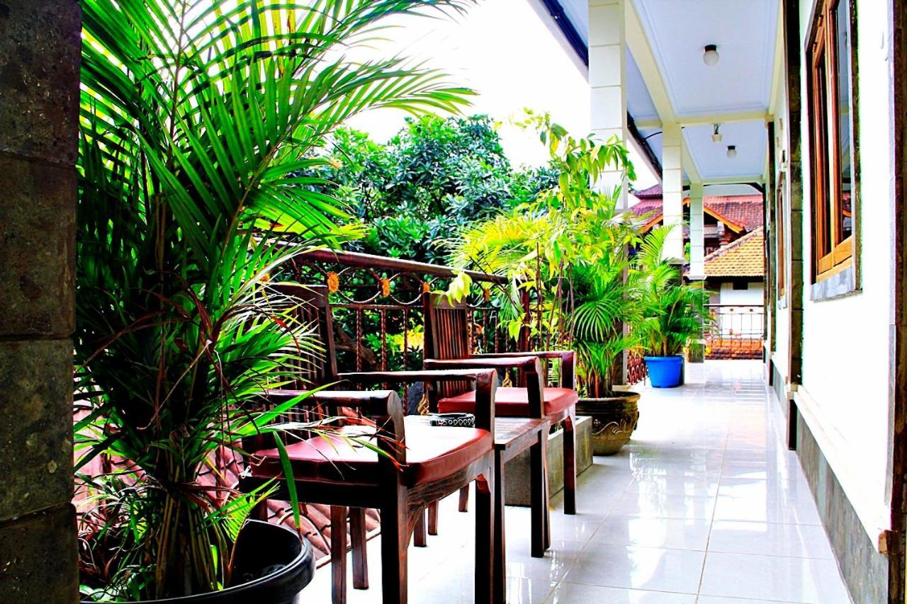 Nakula Guest House Kuta  Exterior photo